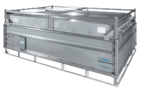 Stor, grÄ metalcontainer med industri-etiketter og forstÊrkede hjÞrner.